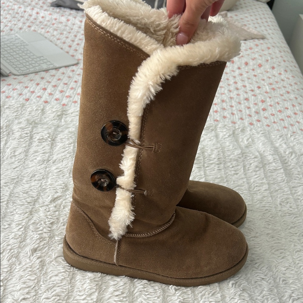 Cozy Tan Suede Women's Boots